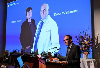 Nobel Medicina 2023 Karikó e Weissman per vaccino anti-Covid