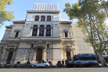 Roma, telefonata segnala allarme bomba in scuola ebraica: evacuati studenti