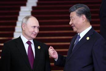 Russia, Putin vede il leader cinese Xi: “Affrontiamo minacce comuni”