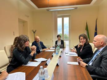 Sviluppo scientifico e Intelligenza Artificiale, il ministro Bernini incontra l’ambasciatore Usa Jack Markell