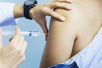 Vaccini, Nieddu (Meyer): “Contro meningite B proteggere bimbi prima possibile”