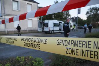 Francia sotto choc dopo ‘bagno di sangue’ a una festa: ucciso 16enne, 7 fermati