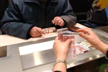 Pensioni, dal 1° gennaio arriva l’aumento: Giorgetti ha firmato il decreto
