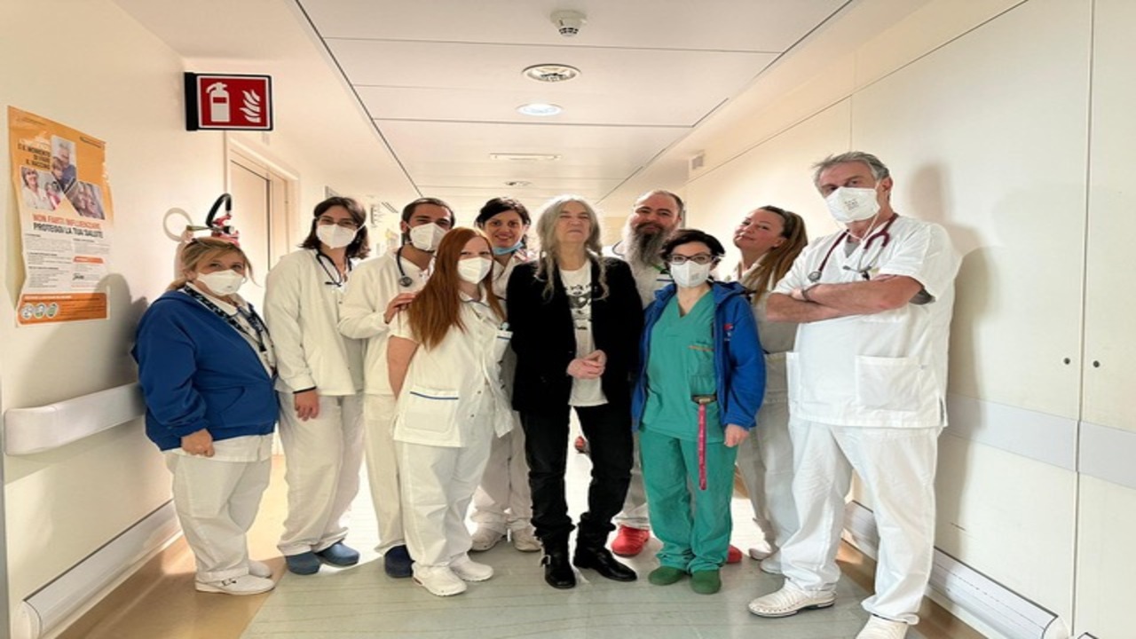 Patti Smith dimessa dall’Ospedale Maggiore di Bologna