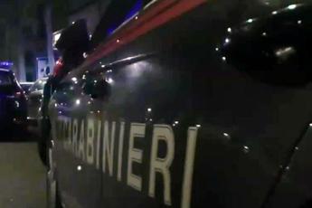 Roma, suv in fuga si schianta su un’auto dei Carabinieri