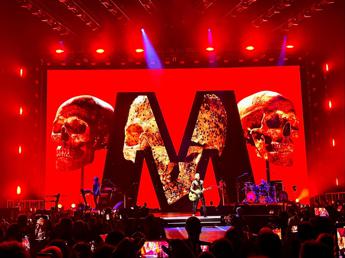 Depeche Mode a Milano, notte grandiosa che attraversa decenni