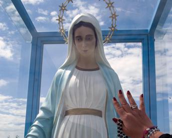 Madonna di Trevignano, il vescovo: “Nulla di soprannaturale”