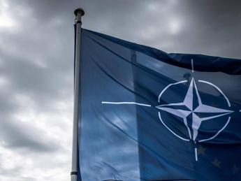 Nato, l’Italia rafforza il fianco est: schierati più di 3mila uomini e 1.100 mezzi