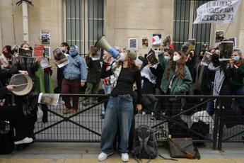 Dilagano proteste contro Israele nelle università, occupazioni anche in Francia