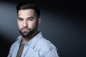 Francia, cantante Kendji Girac in pericolo di vita: gli hanno sparato nella notte