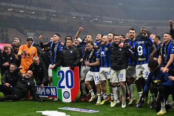 Inter campione d’Italia, Milan battuto 2-1 nel derby: scudetto nerazzurro