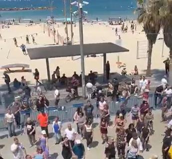 Israele-Iran, medico italiano a Tel Aviv: “Balli in spiaggia dopo notte di tensione” – Video