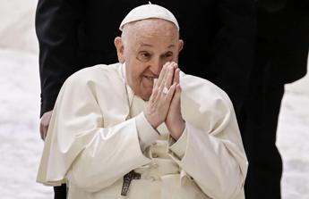 Papa Francesco: “No alle donne diacono”