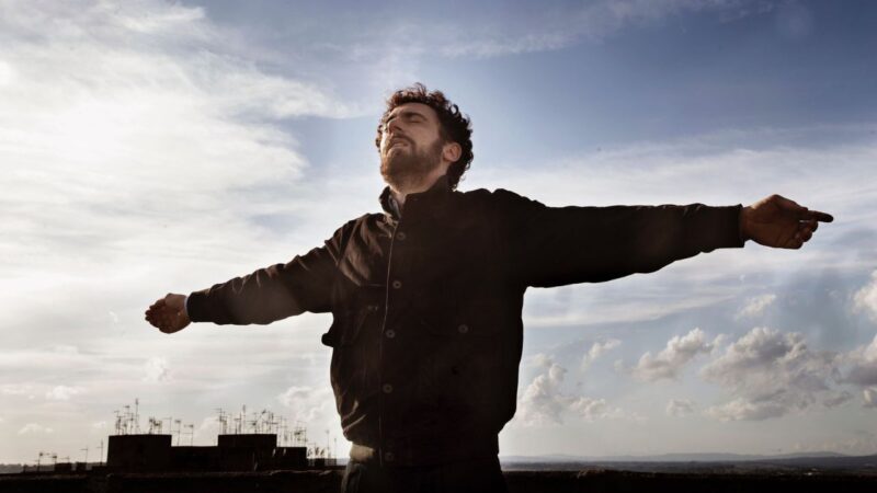 “Confidenza”: Thom Yorke per il film di Luchetti, fuori il 26 Aprile