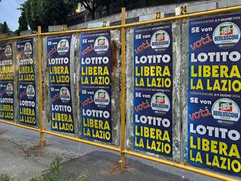 Calcio e politica, a Roma manifesti anti Lotito