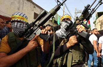 “Prima le abbiamo violentate e poi uccise”: le rivelazioni di Hamas