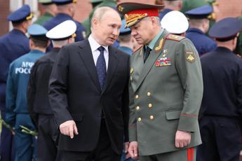 Russia, Putin ‘licenzia’ Shoigu: Belousov nuovo ministro della Difesa