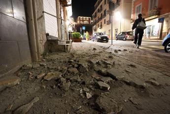 Terremoto Campi Flegrei, sindaco di Napoli Manfredi: “Attese scosse più forti”