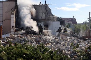 Ucraina, attacchi Russia a Kharkiv: morti e oltre 4mila persone evacuate