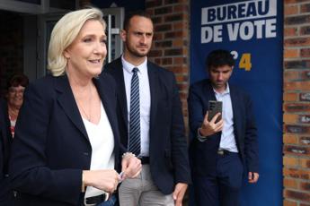 Elezioni Francia, primi exit poll: Le Pen al 33%, sinistra al 30% e blocco Macron al 22%