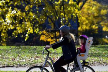 Giornata mondiale bicicletta, 11% italiani la usa: pedalare allunga la vita