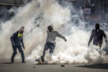 Kenya nel caos, assalto al Parlamento: morti e feriti – Video