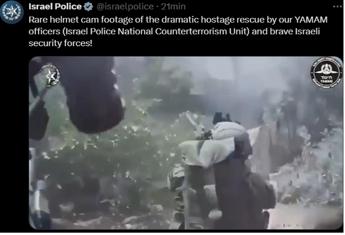 Ostaggi liberati a Gaza, l’irruzione degli agenti israeliani – Video