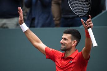 Roland Garros, Djokovic batte Musetti al 5° set e avanza agli ottavi di finale