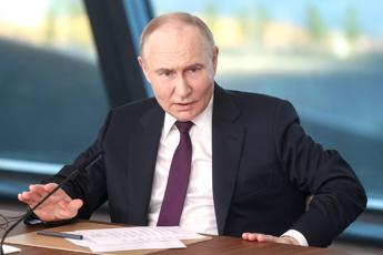 Russia, Putin: “Pronti a nuovo sviluppo di armi nucleari”