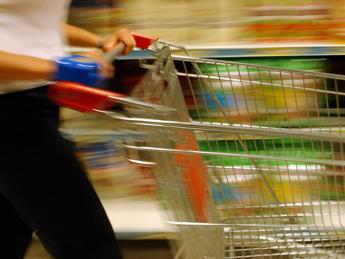Sardegna, spesa media in aumento ma consumi in calo