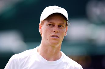 Sinner, l’anti-personaggio a Wimbledon: “La fama non conta”