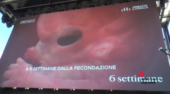 Aborto: Pro Vita & Famiglia, maxi proiezione in piazza a Roma di ‘Baby Olivia’