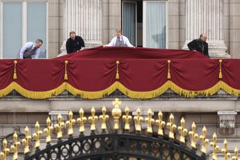 Buckingham Palace apre ai visitatori la sala dell’iconico balcone