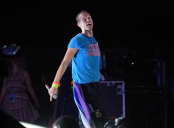 Coldplay a Roma, l’urlo di Chris Martin: “Fa un caldo che si muore”