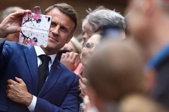 Elezioni Francia, piano anti Le Pen non decolla. Macron: “Destra vicina al potere”