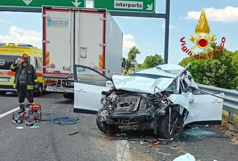 Grave incidente sull’A4, un morto e 7 feriti: autostrada bloccata