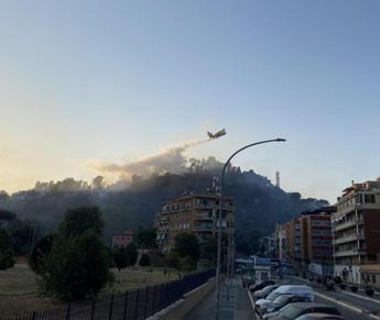 Incendio oggi Roma: cause e danni, cosa è successo a Monte Mario