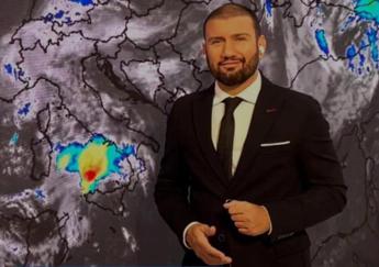 Omofobia, meteorologo tv aggredito a Roma: “Fate schifo, siete malati”