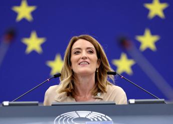 Roberta Metsola rieletta presidente del Parlamento Ue: “Non dobbiamo avere paura”