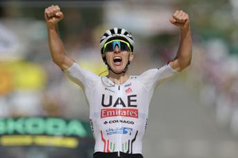 Tour de France, Pogacar vince 4a tappa e torna in maglia gialla
