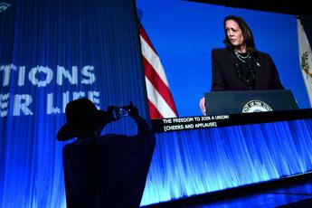 Usa, Kamala Harris ringrazia Biden: “Un vero leader”