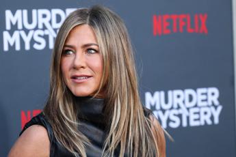 Vance e ‘la gattara’ Harris, la reazione di Hillary Clinton e Jennifer Aniston