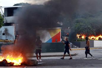 Venezuela, proteste contro vittoria Maduro: 2 morti, decine di arresti